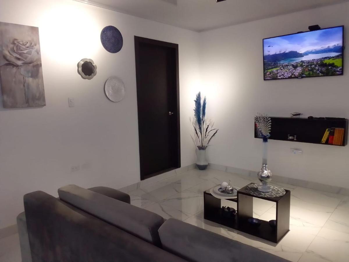 Jardines Ambato Hotel Екстериор снимка