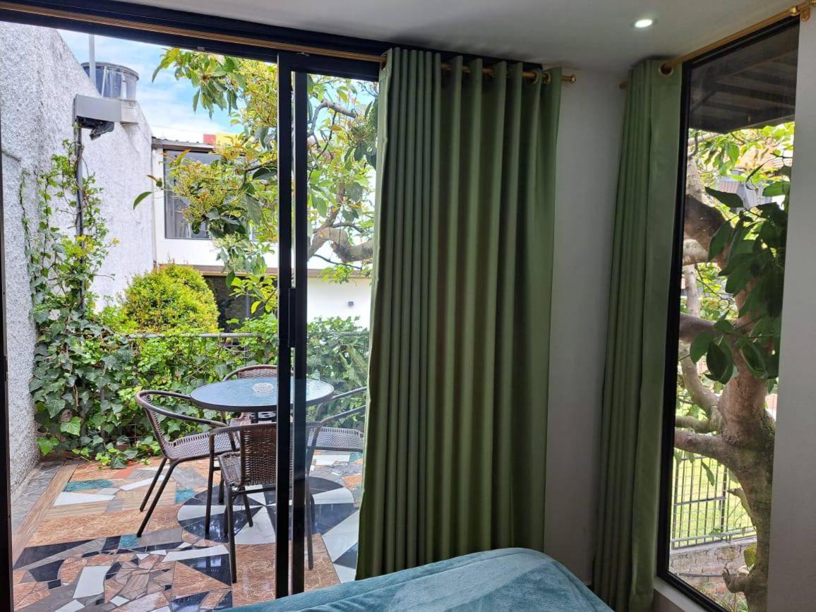 Jardines Ambato Hotel Екстериор снимка